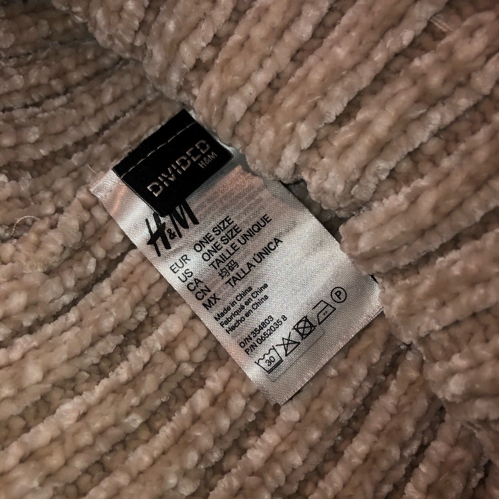 H&M Beanie - Picture 3 of 3